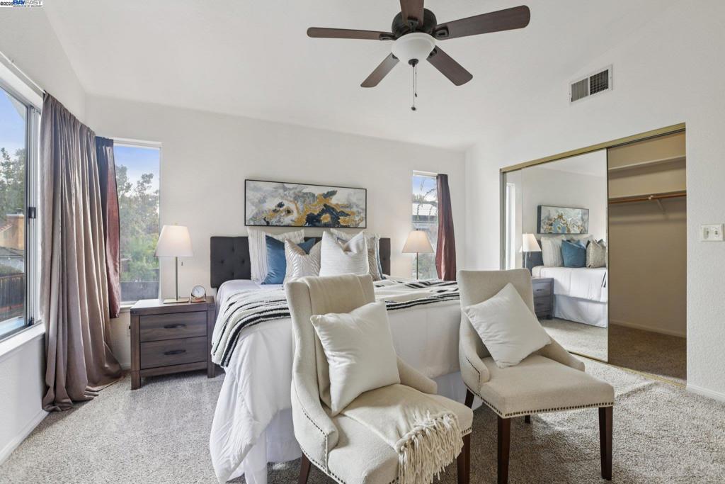 OAKLEY - Residential