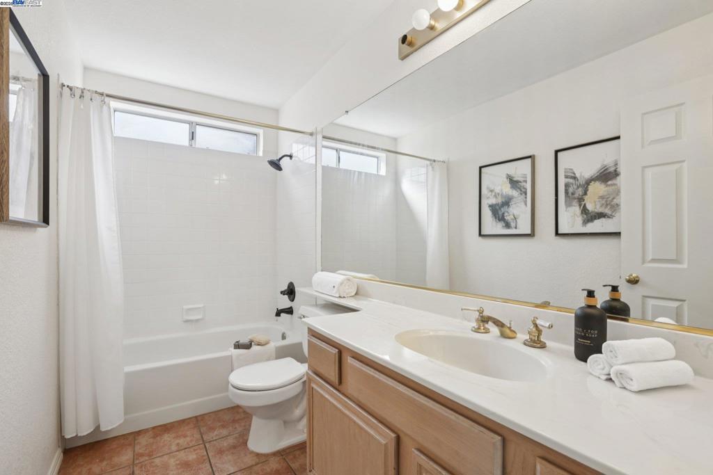 OAKLEY - Residential