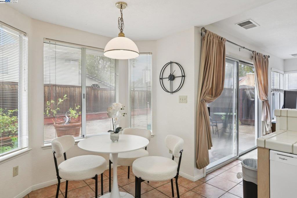 OAKLEY - Residential