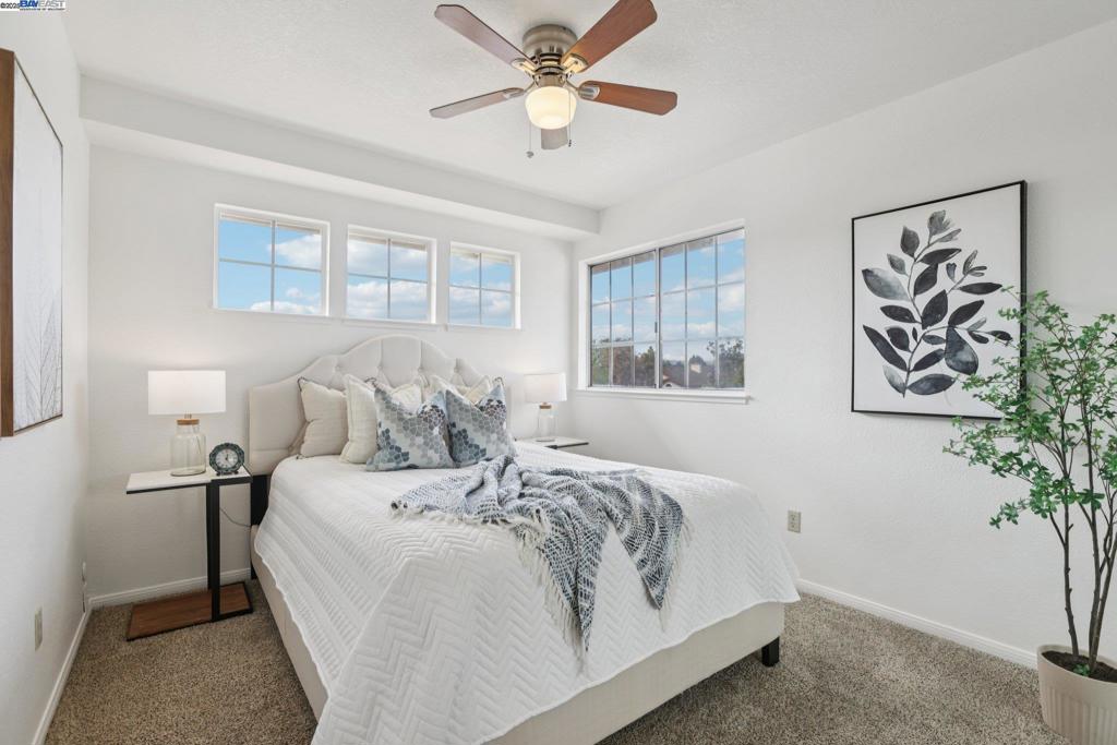 OAKLEY - Residential