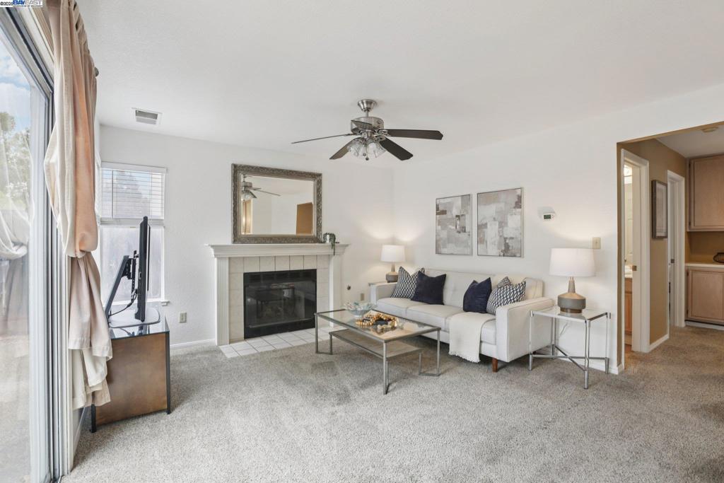 OAKLEY - Residential