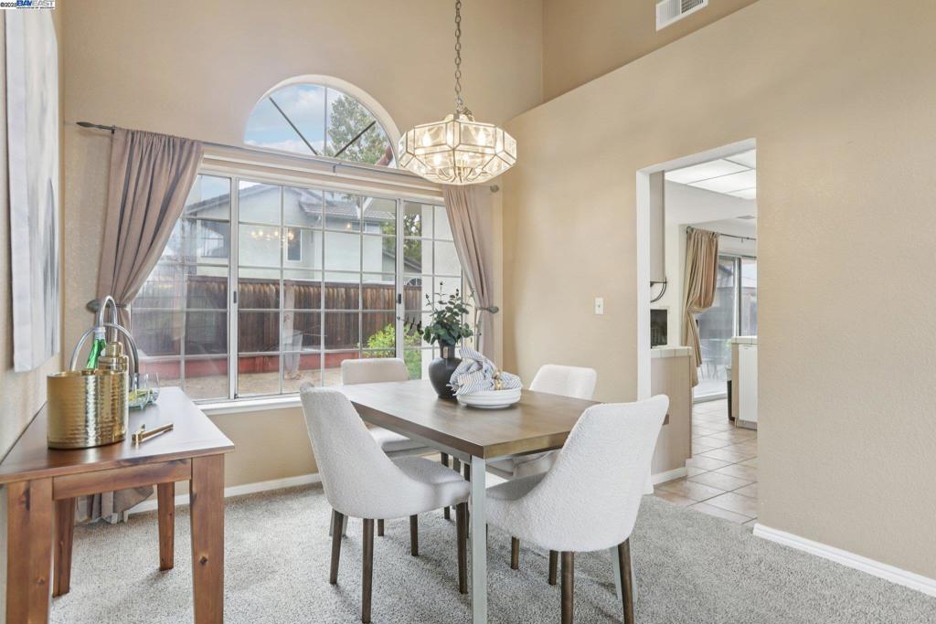 OAKLEY - Residential