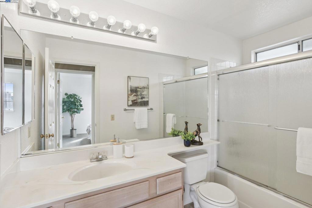 OAKLEY - Residential