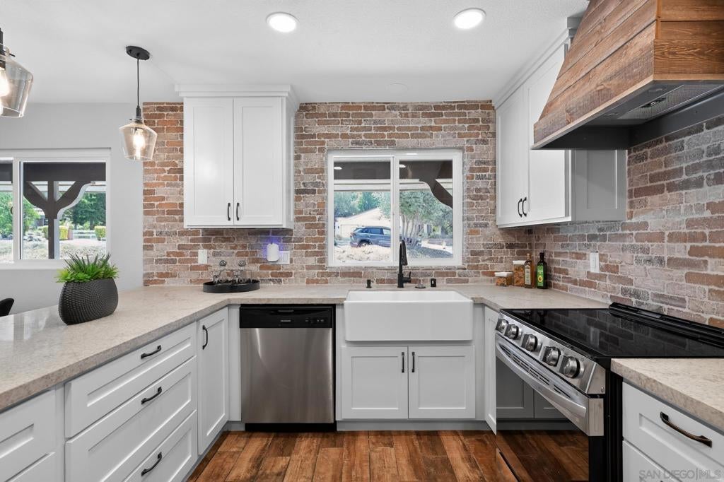 16604 swartz canyon rd