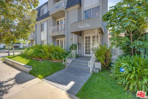 Photo of 9800 Vidor Drive #203, Los Angeles, CA 90035 (MLS # 26672811)