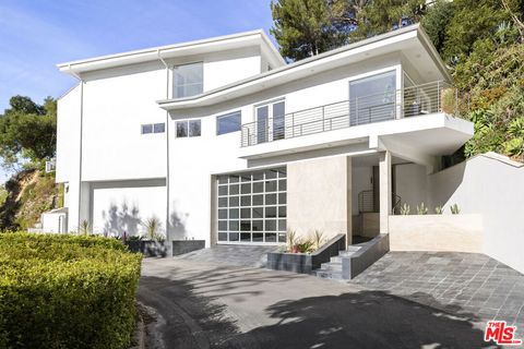 Photo of 3111 Belden Drive, Los Angeles, CA 90068 (MLS # 26787135)