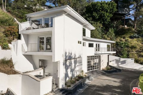 Photo of 3111 Belden Drive, Los Angeles, CA 90068 (MLS # 26787135)