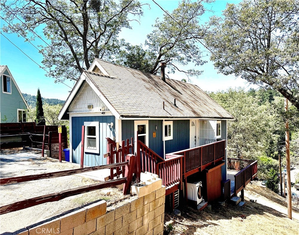 29251 Lake Brook