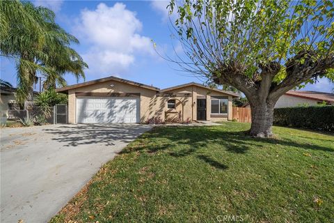 Photo of 265 S LAMARR Street, Rialto, CA 92376 (MLS # IV25257343)