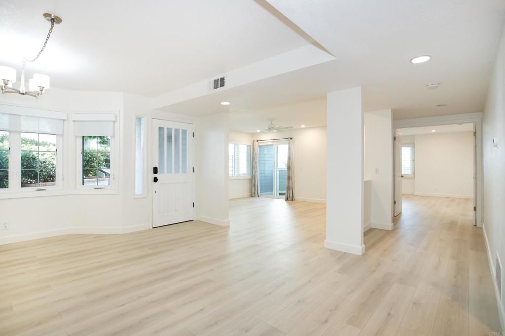 2156 S Coast Highway