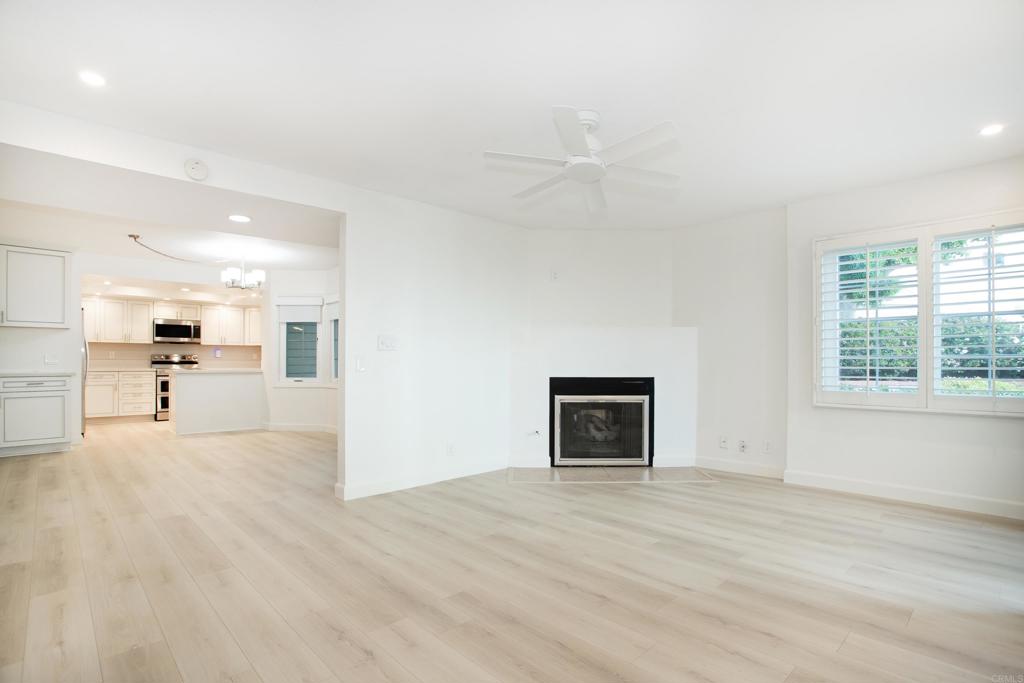 2156 S Coast Highway