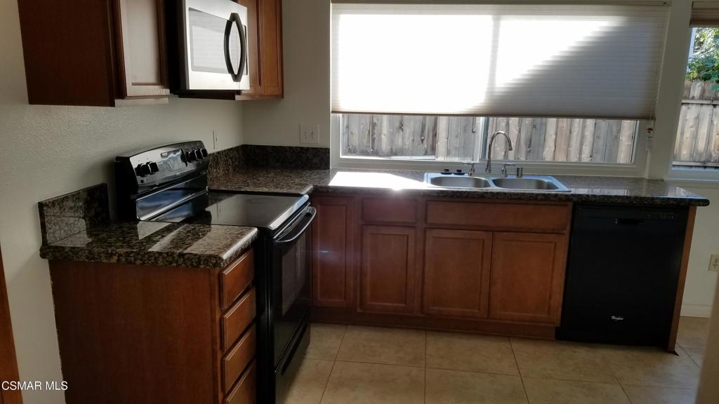 Cal Classics-102 - 1000052 - Residential Lease