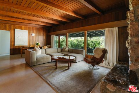 Photo of 15256 Rayneta Drive, Sherman Oaks, CA 91403 (MLS # 26832247)