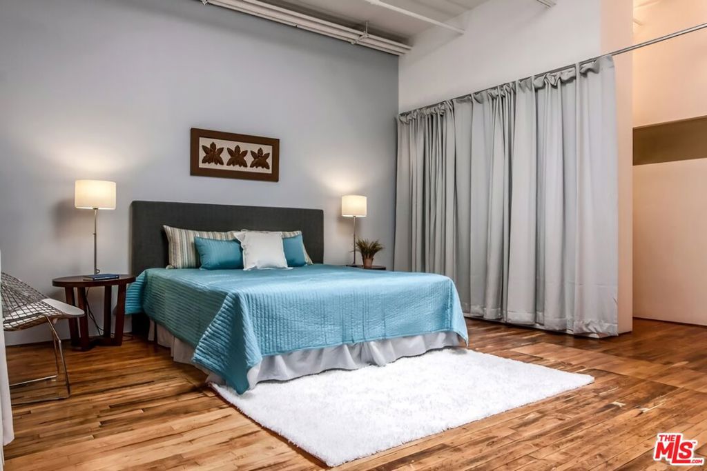 500 Molino Street 214