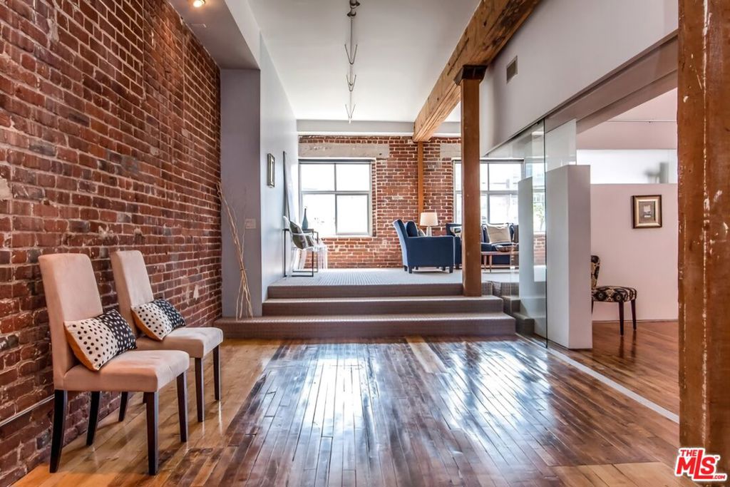 500 Molino Street 214