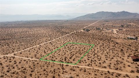 Photo of 60789 La Brisa Drive, Joshua Tree, CA 92252 (MLS # JT25183388) Photo of 60789 La Brisa Drive, Joshua Tree, CA 92252 (MLS # JT25183388)