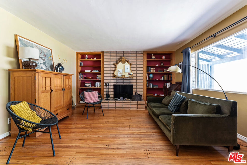 1718 Hill Drive