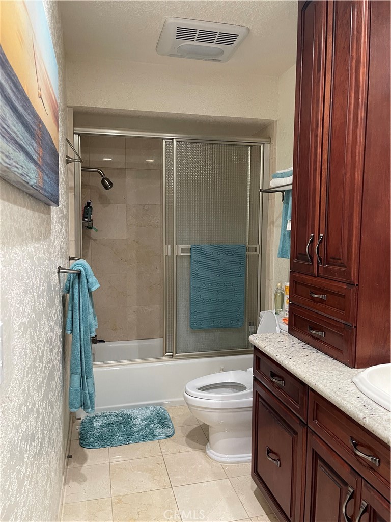 1140 E Ocean Boulevard 320