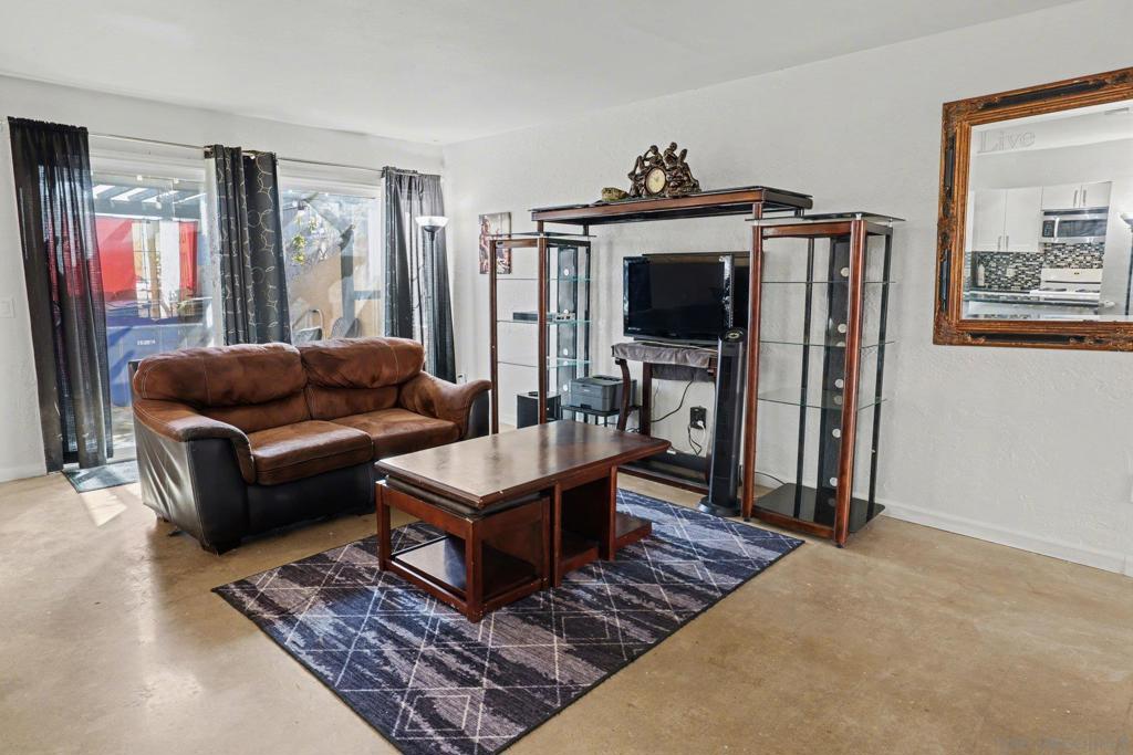 2531 Caminito Hiedra