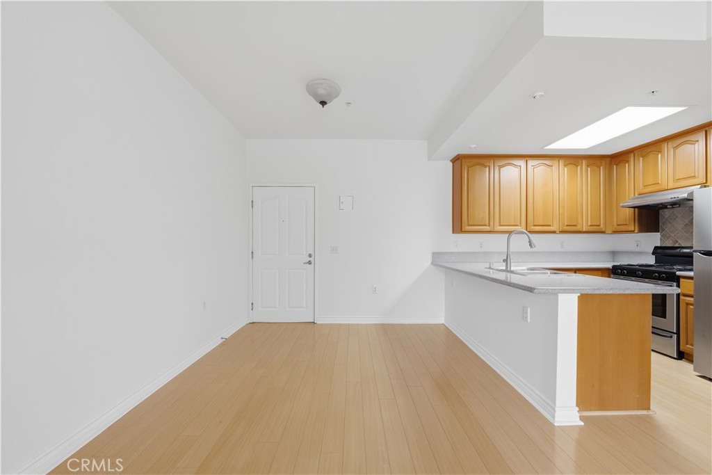 17888 Alburtis Avenue B112