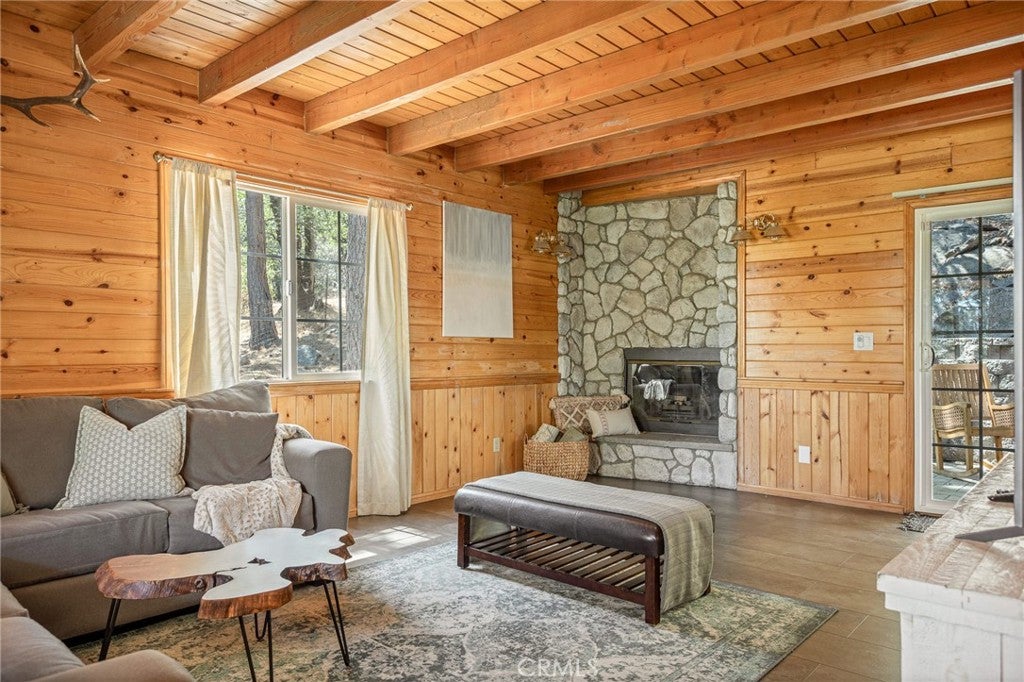 24071 Fern Glen