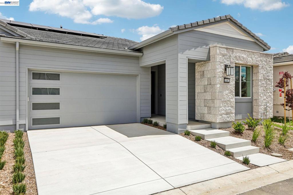 1087 Riverbend Drive