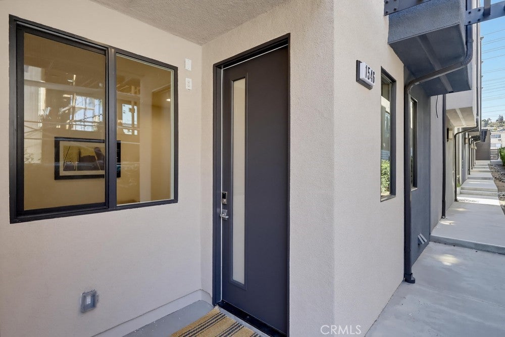 1546 Chia Way