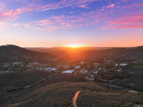 20545 Aguilera Lane Escondido CA 92014