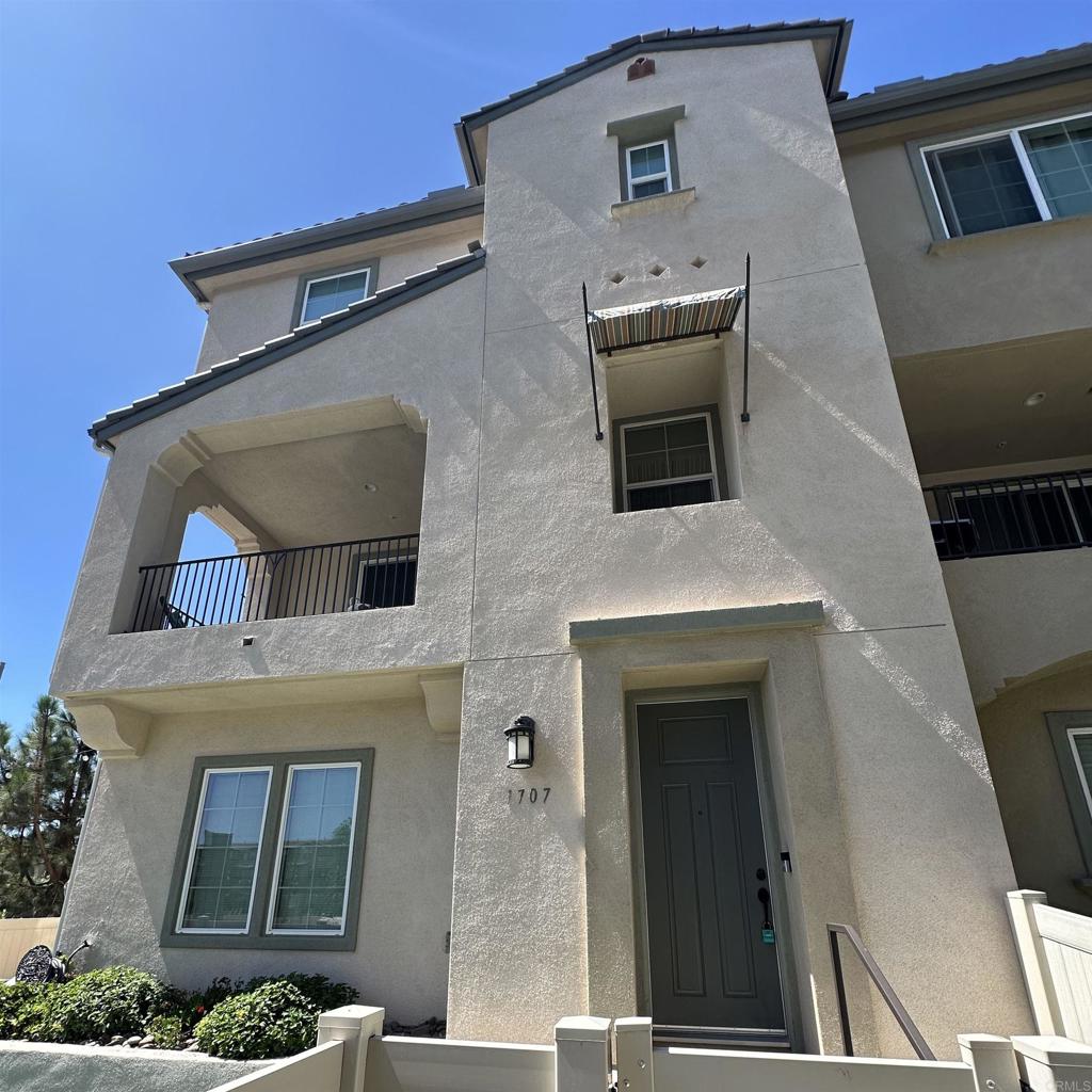 Welcome to 1707 Santa Celine in Vista del Sur, a beautifully designed 3-story townhome that combines comfort, style, and convenience. This home offers 3 spacious bedrooms, 2 bathrooms, and a dedicated laundry room. The open-concept living area blends into a modern kitchen with ample counter space, making it ideal for everyday living and hosting. Step outside to an oversized private side yard—rare for a townhome—perfect for entertaining, dining with friends, or enjoying quiet evenings. Flooded with natural light and designed with a thoughtful layout, this home truly stands out. Ideally located near top-rated schools, freeways, and parks, it offers the best of both community living and modern comfort.