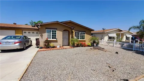 MLS: SR26106779