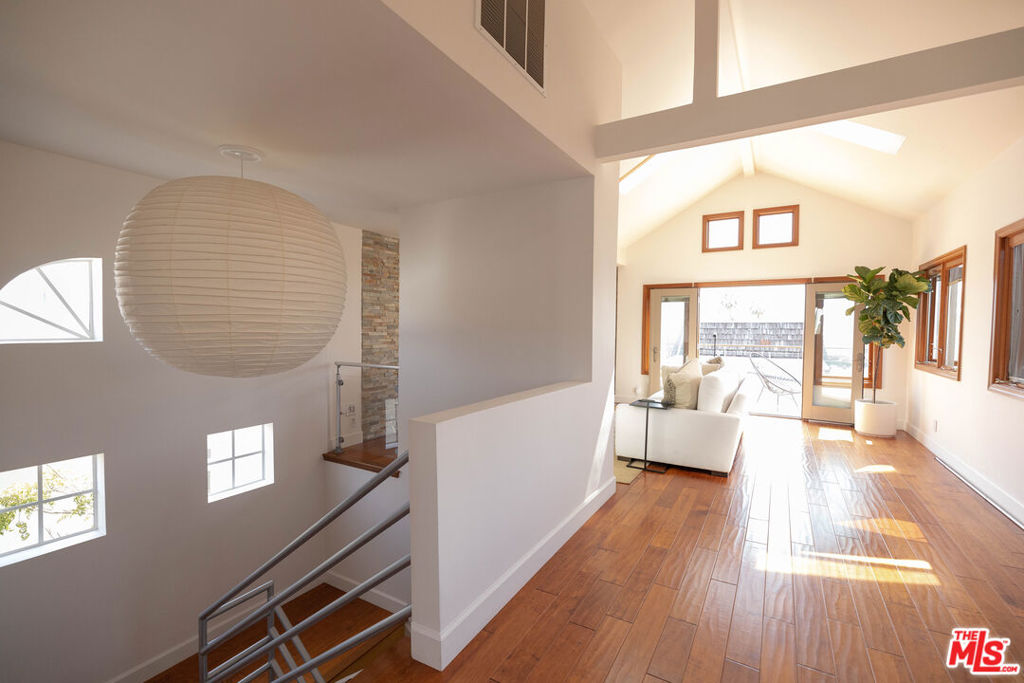 6644 Vista Del Mar