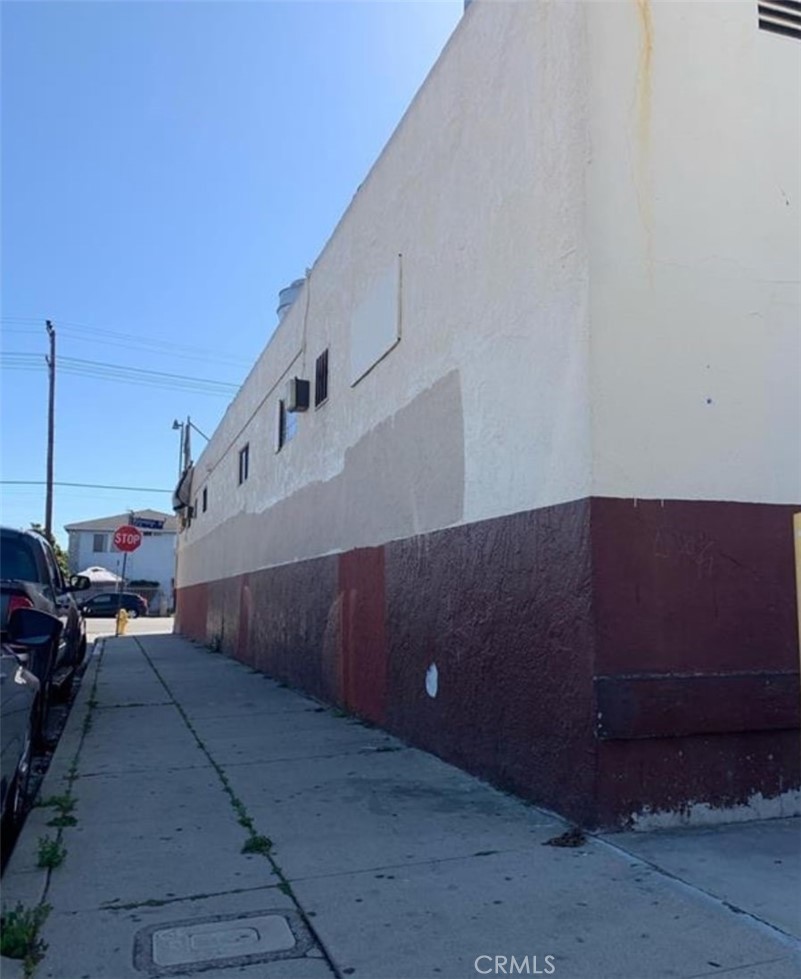 621 N Wilmington Boulevard