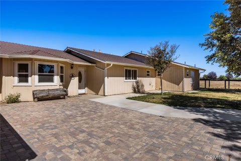 Tiny photo for 5955 Whispering Oaks Way, Paso Robles, CA 93446 (MLS # NS26169928)