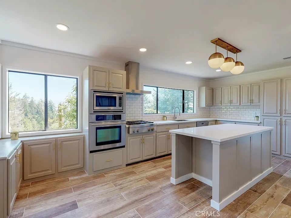 2551 Hillside Drive