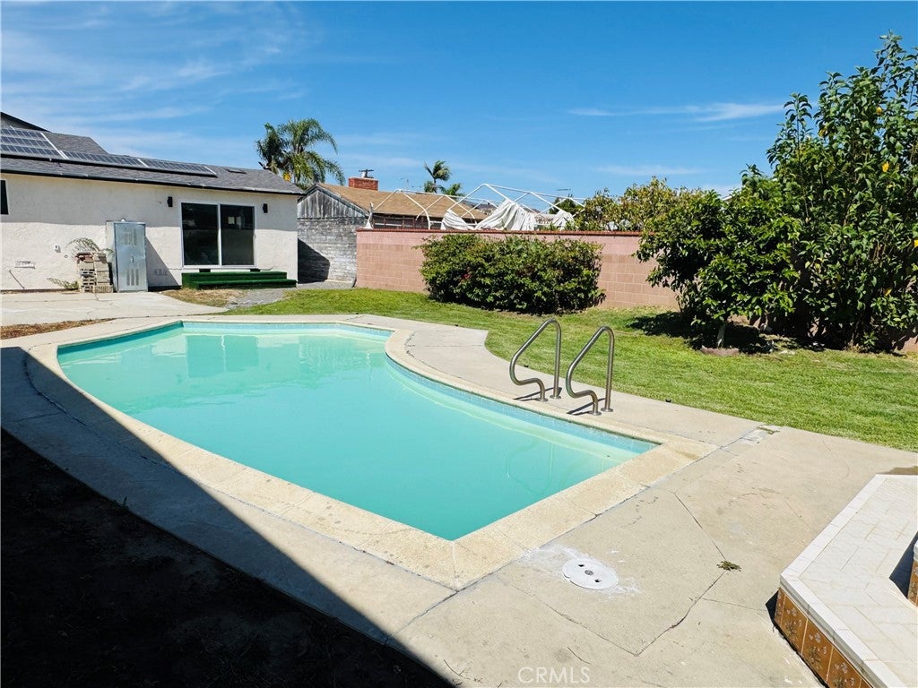 1632 W 221st
