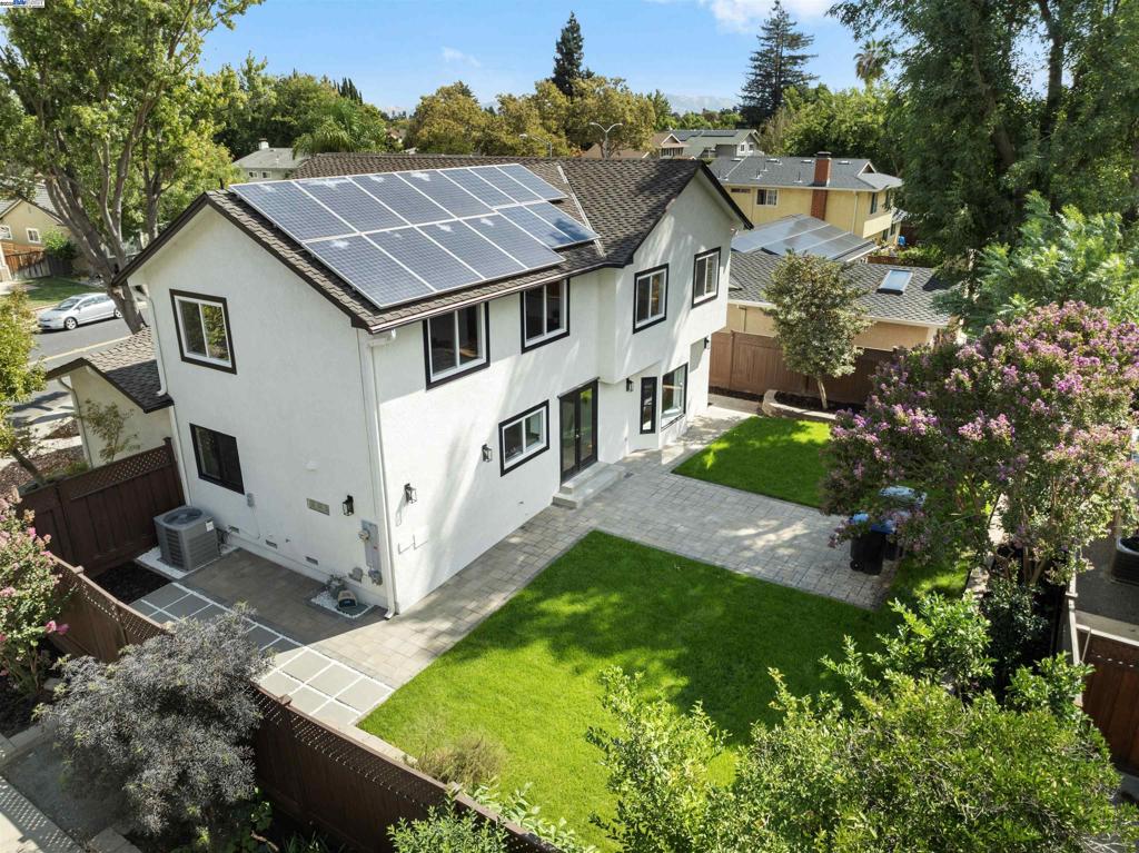 PLEASANTON MDWS - Residential