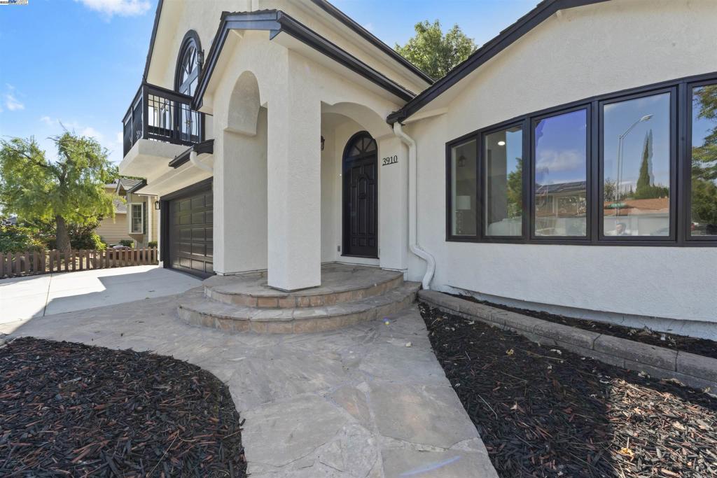 PLEASANTON MDWS - Residential
