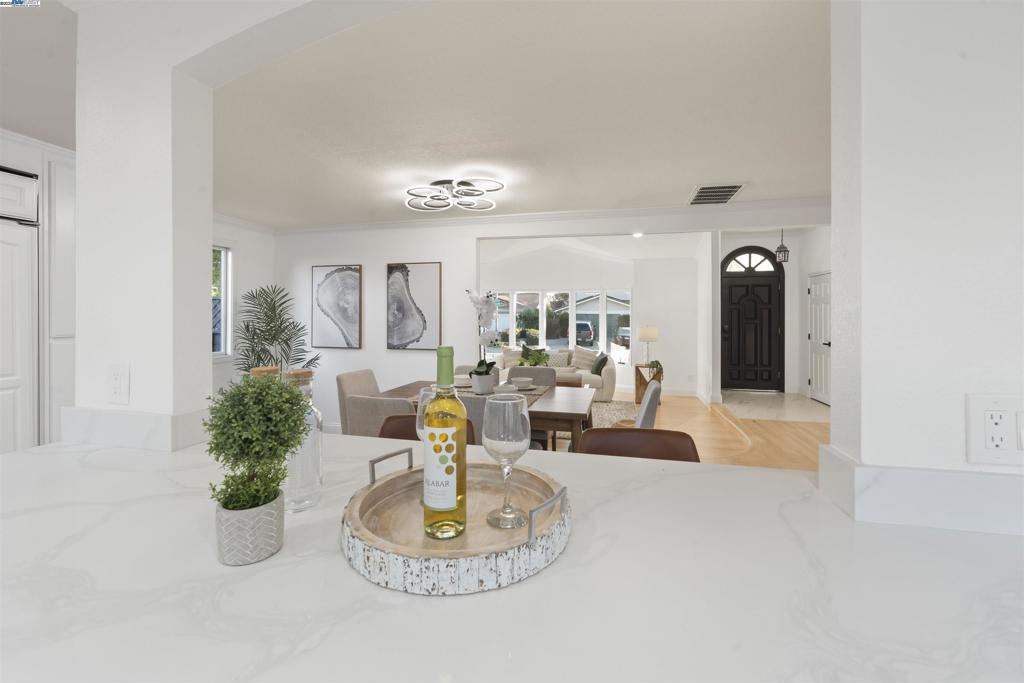 PLEASANTON MDWS - Residential