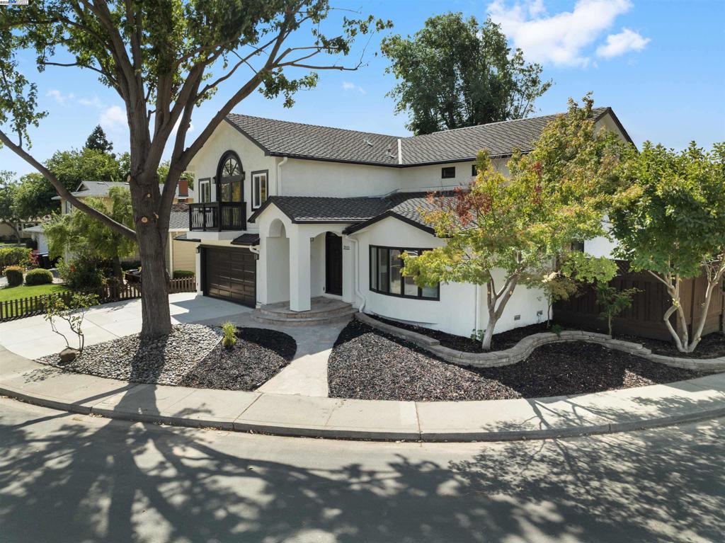 PLEASANTON MDWS - Residential