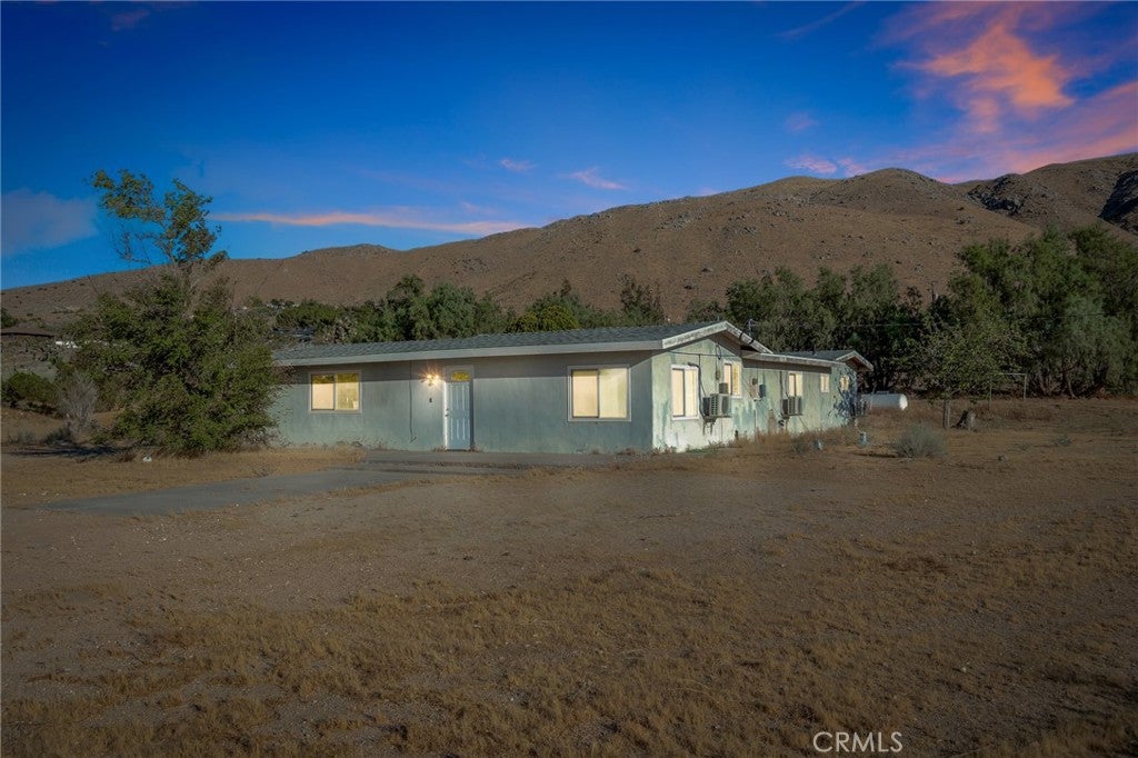 9376 Flora Vista
