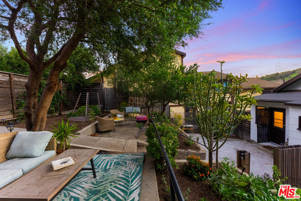 534 Casanova Street