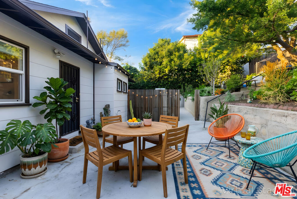 534 Casanova Street