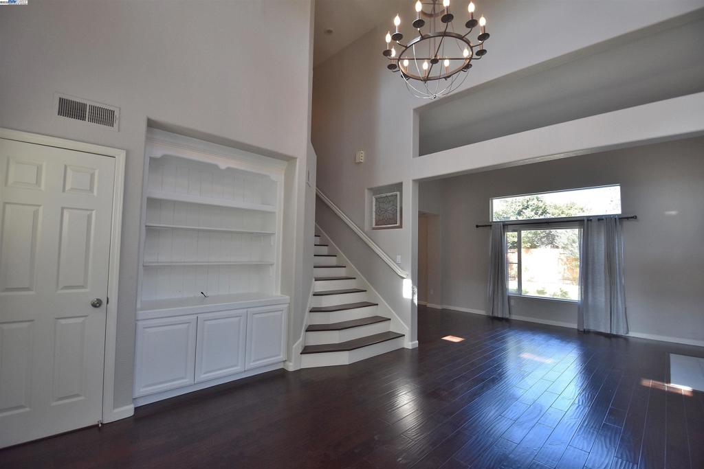 BRIDLE CREEK - Residential