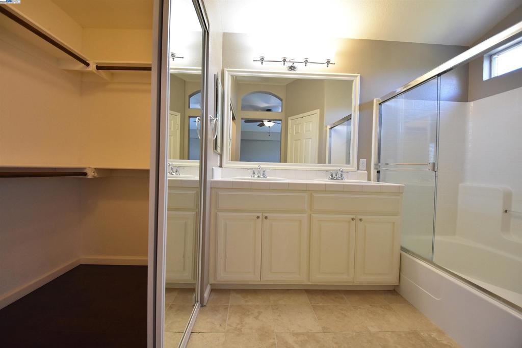 BRIDLE CREEK - Residential