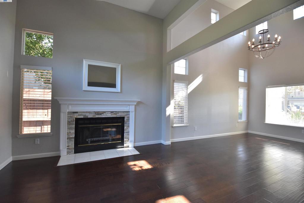 BRIDLE CREEK - Residential