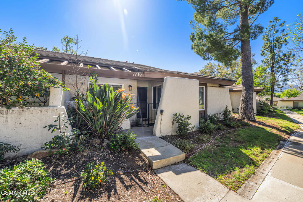 1137 Bright Glen Circle