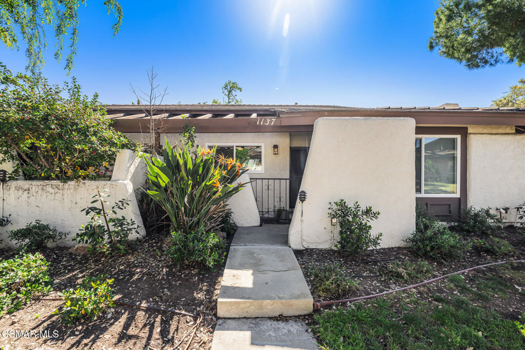 1137 Bright Glen Circle