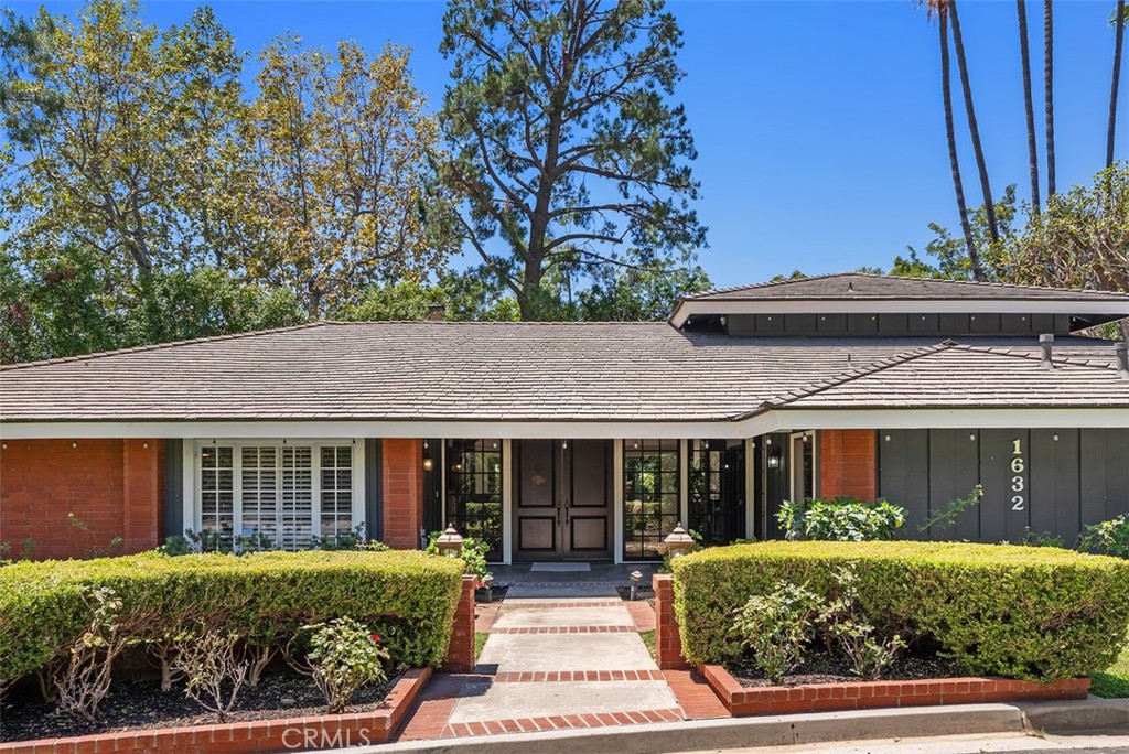 1632 SE Skyline Drive