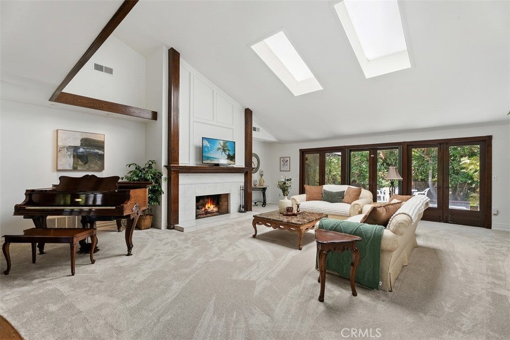 1632 SE Skyline Drive