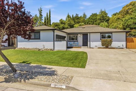 Photo of 8545 Ousley Drive, Gilroy, CA 95020 (MLS # ML82046852)